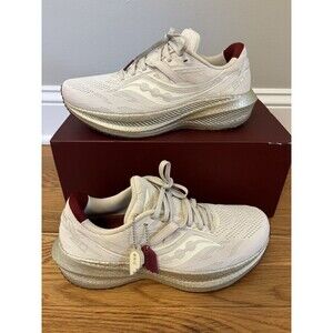 Saucony Triumph 20 Size 10 Women's Running Shoes Sneakers Wine Brie Gold White